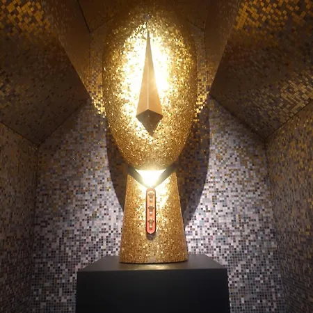 Nicole Boulouris Calme Tres Proche De La