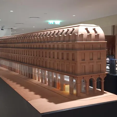 Nicole Boulouris Calme Tres Proche De La