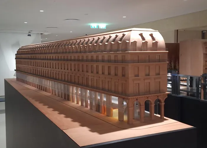 Bastidons A Boulouris Pega Proche Du Bord De 83700